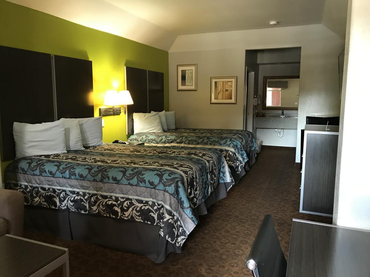 Camelot Inn And Suites Aldine Dış mekan fotoğraf