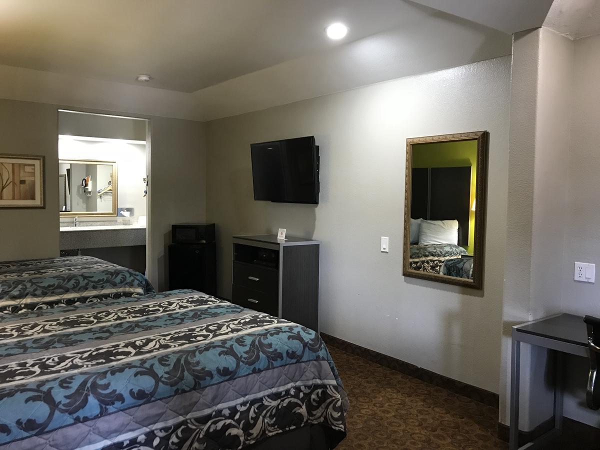 Camelot Inn And Suites Aldine Dış mekan fotoğraf
