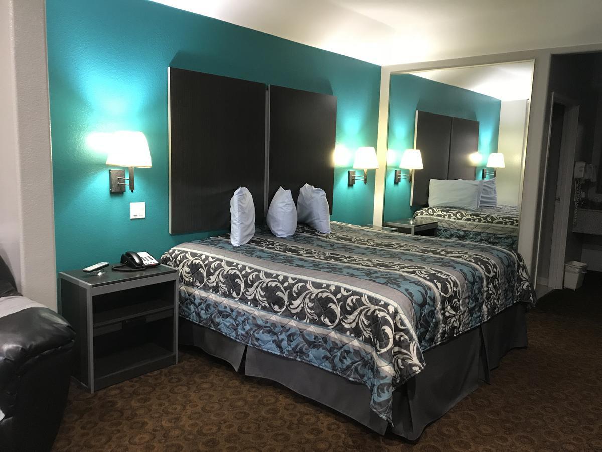 Camelot Inn And Suites Aldine Dış mekan fotoğraf