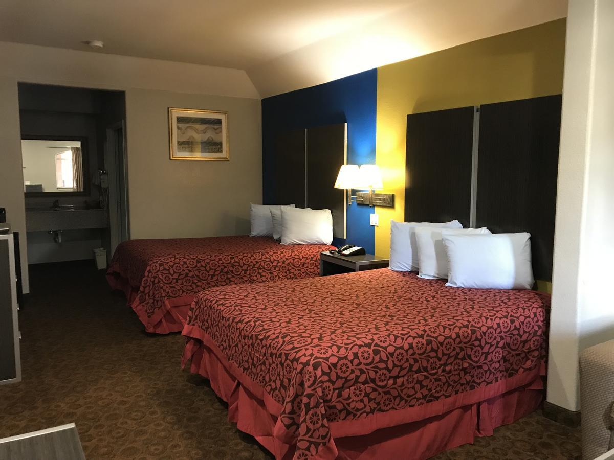 Camelot Inn And Suites Aldine Dış mekan fotoğraf
