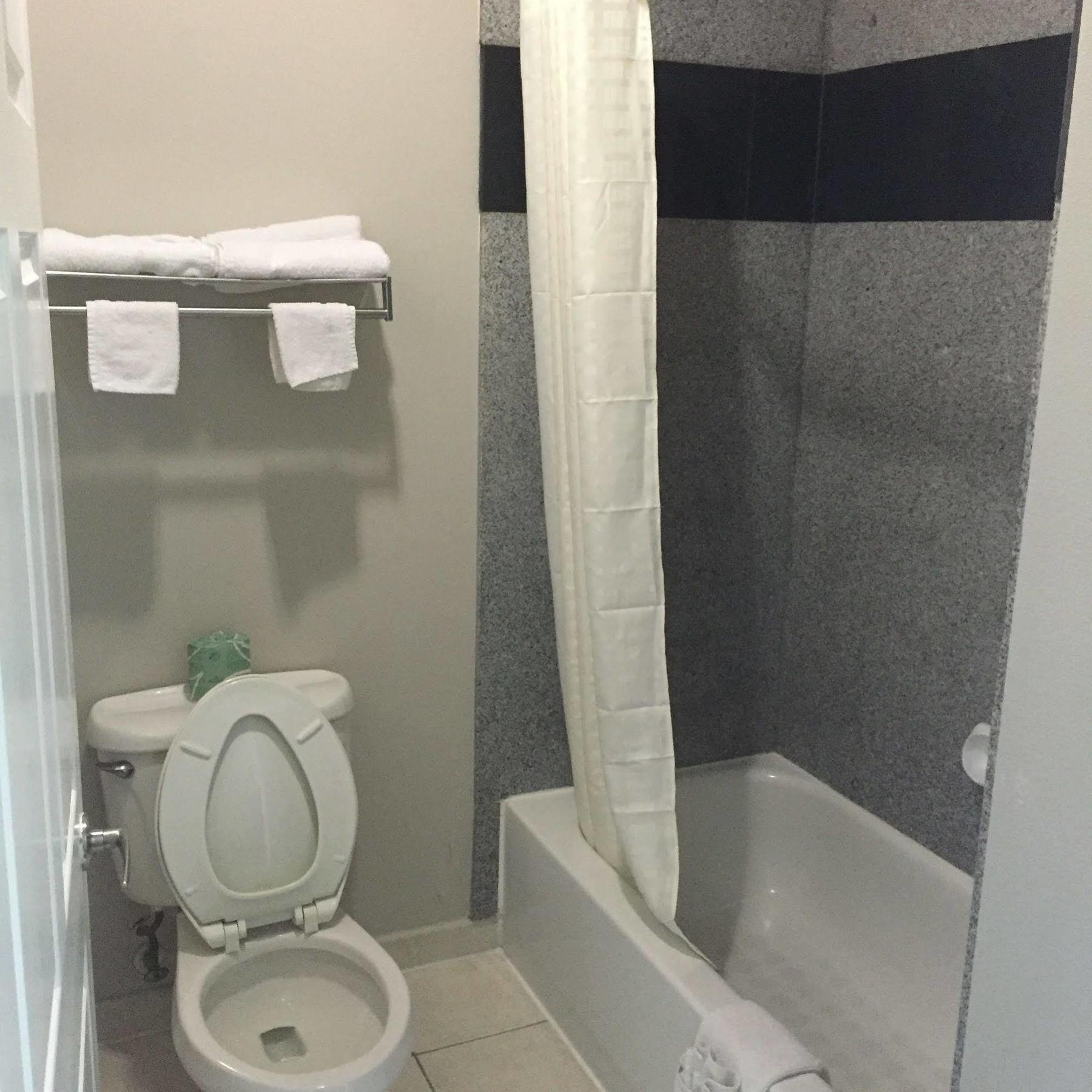 Camelot Inn And Suites Aldine Dış mekan fotoğraf
