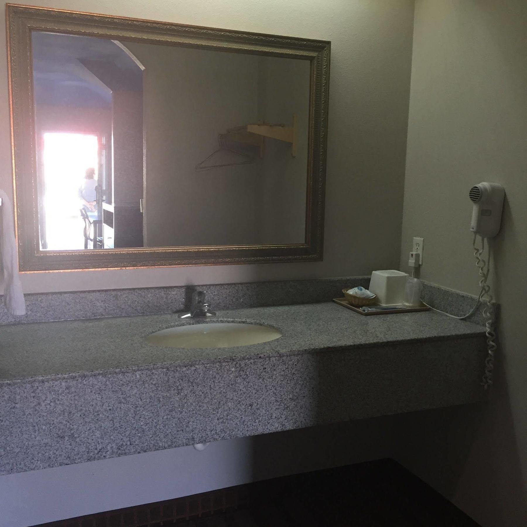 Camelot Inn And Suites Aldine Dış mekan fotoğraf